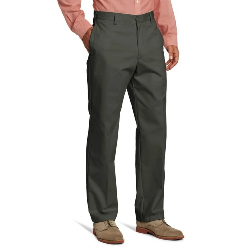 Izod men size 32,32 Olive Green Chino pants
